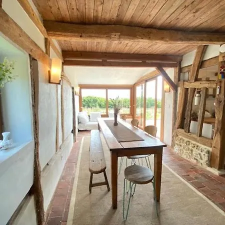 Casa de Férias Charming Normandy Cottages *